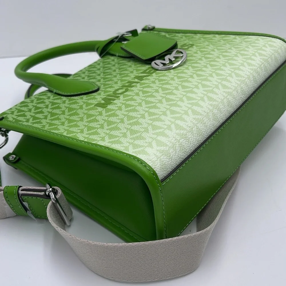 Michael Kors Mirella Small Ombré Signature Logo Crossbody Bag
COLOR JUNGLE
NWT - Picture 12 of 16